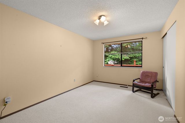 1111 S 249th Place, Des Moines, WA 98198