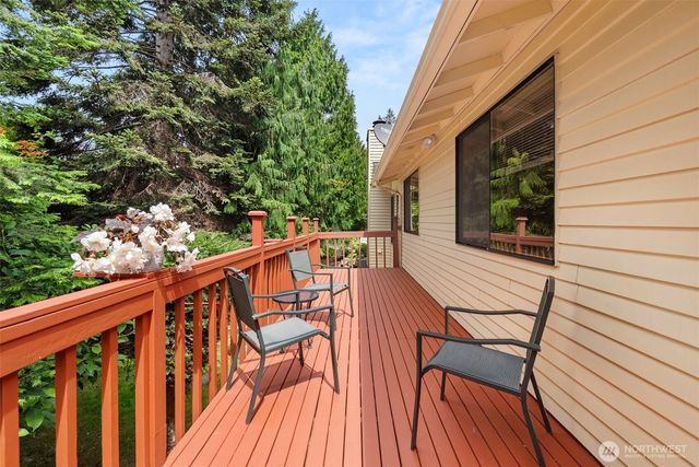 1111 S 249th Place, Des Moines, WA 98198