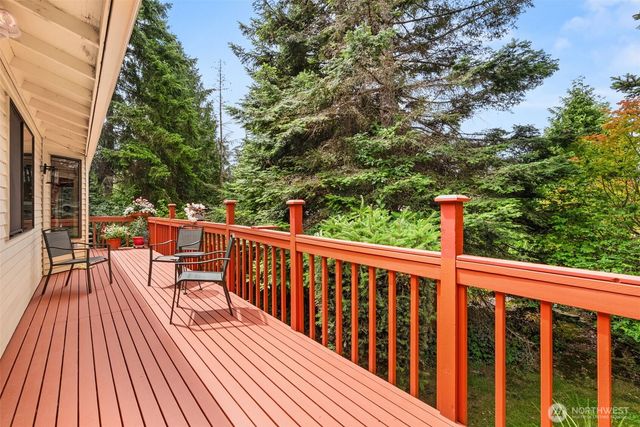 1111 S 249th Place, Des Moines, WA 98198