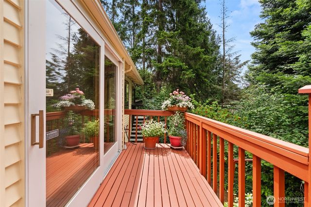 1111 S 249th Place, Des Moines, WA 98198