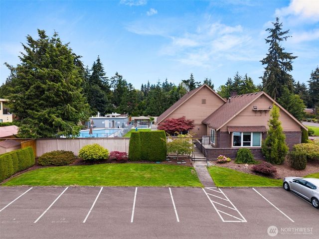 1111 S 249th Place, Des Moines, WA 98198