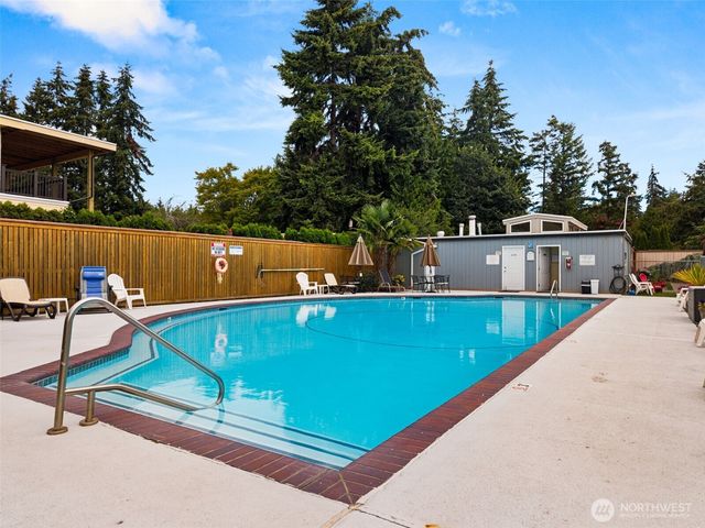 1111 S 249th Place, Des Moines, WA 98198