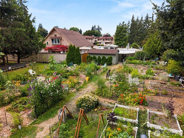 1111 S 249th Place, Des Moines, WA 98198