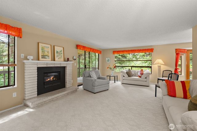 1111 S 249th Place, Des Moines, WA 98198