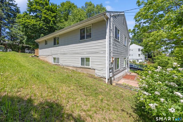 2743 East Main Street, Waterbury, CT 06705