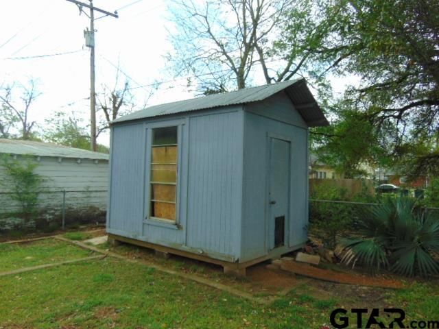 717 Dallas, Jacksonville, TX 75766