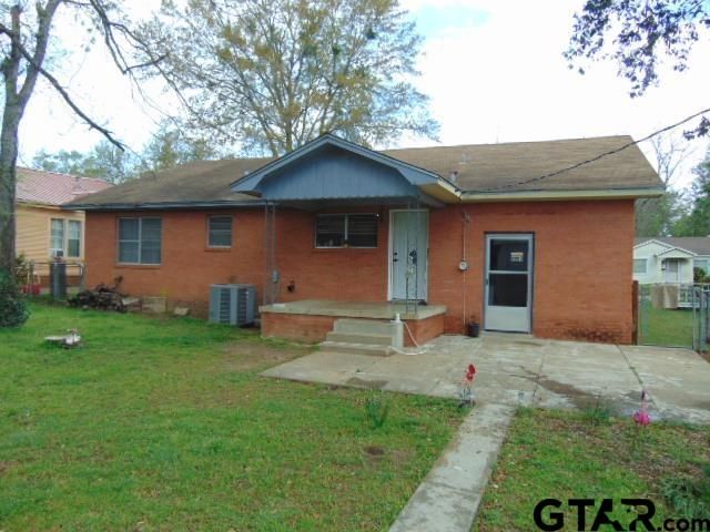717 Dallas, Jacksonville, TX 75766
