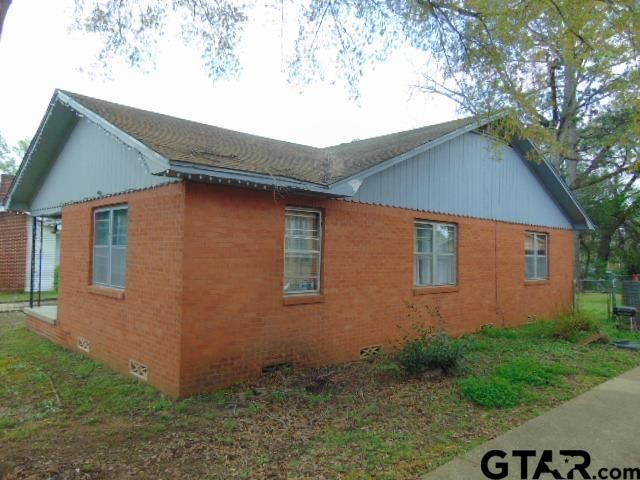 717 Dallas, Jacksonville, TX 75766