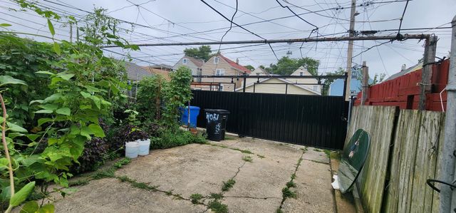 4051 S Campbell Street, Chicago, IL 60632