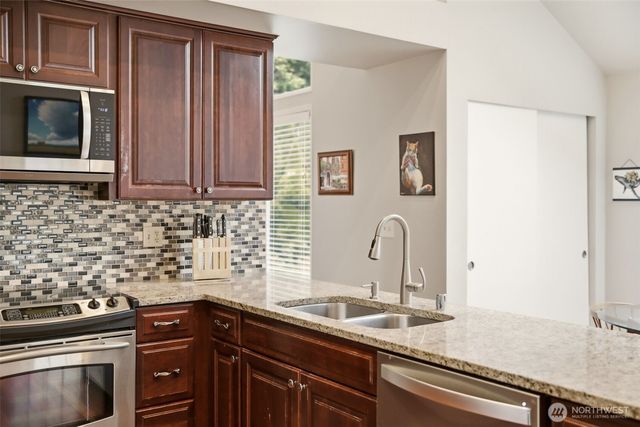 10805 52nd Place W, Mukilteo, WA 98275
