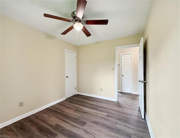 11 Eastlawn DR, Hampton, VA 23664