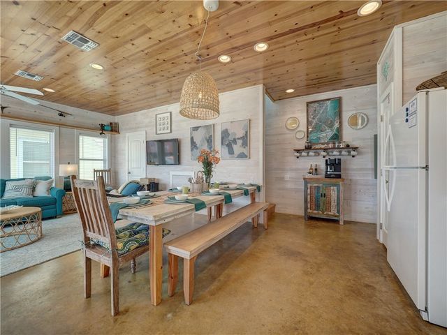 318 S Station St 3, Port Aransas, TX 78373