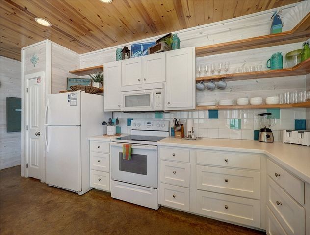 318 S Station St 3, Port Aransas, TX 78373