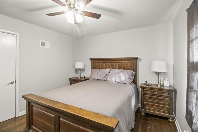 404 SW 21st Street, Blue Springs, MO 64015