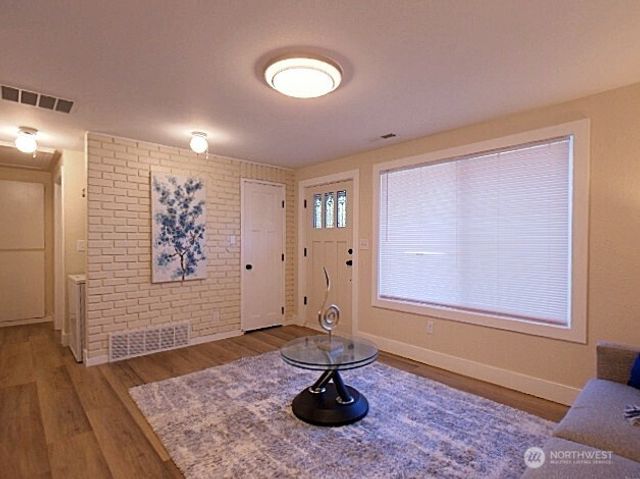 23004 52nd Avenue W, Mountlake Terrace, WA 98043