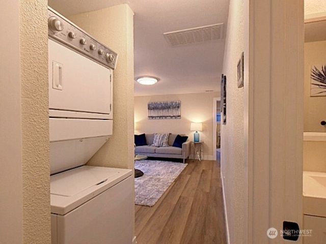 23004 52nd Avenue W, Mountlake Terrace, WA 98043