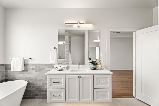 4824 Pont Neuf Road Road, Edmond, OK 73034