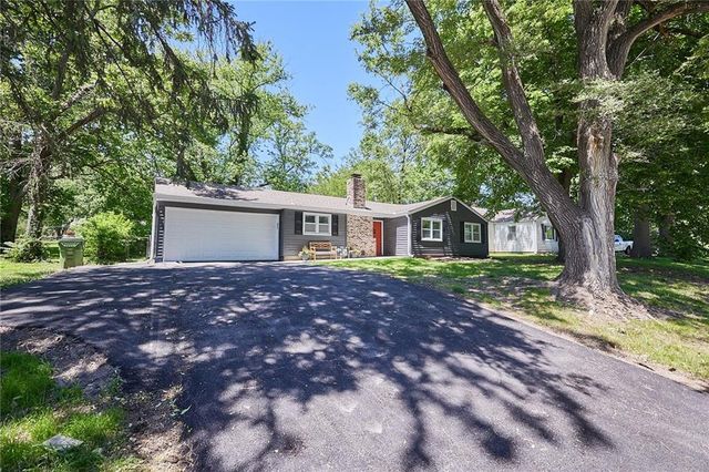 7204 Raytown Road, Raytown, MO 64133