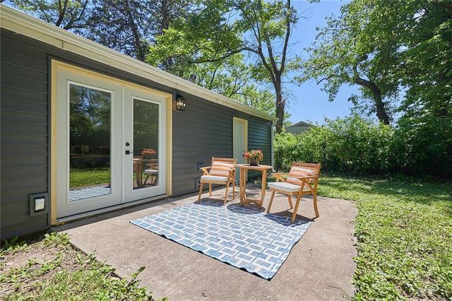 7204 Raytown Road, Raytown, MO 64133