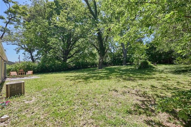 7204 Raytown Road, Raytown, MO 64133