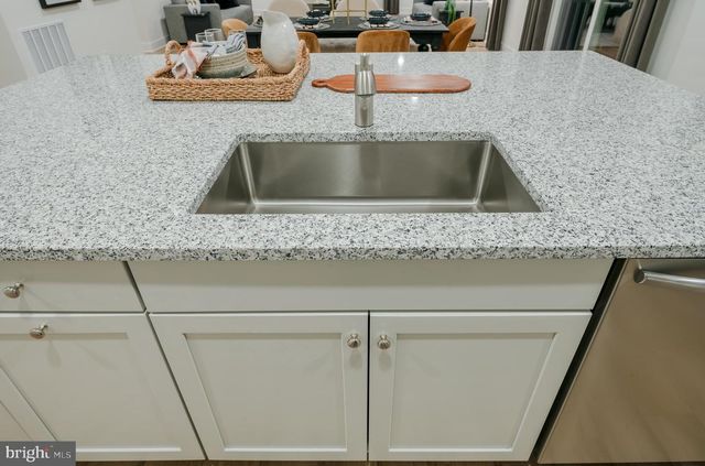 5434 NEWPORT CIR, White Plains, MD 20695