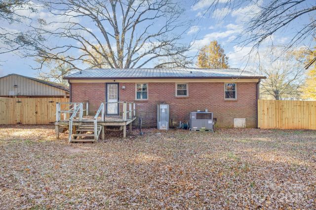 805 Mount Olive Church Road, Newton, NC 28658