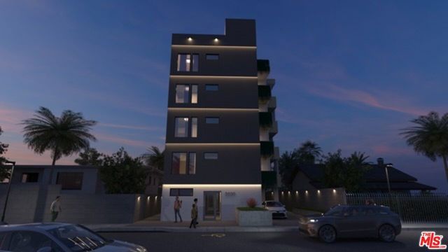 3030 W 12th Place, Los Angeles, CA 90006