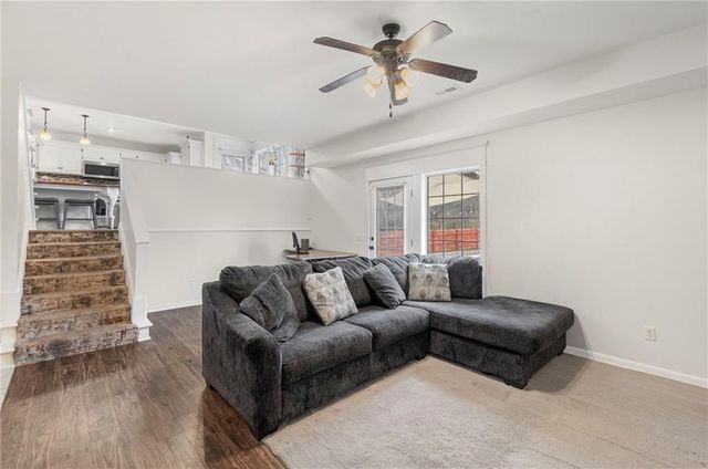 4007 Bennington Drive, St Joseph, MO 64506