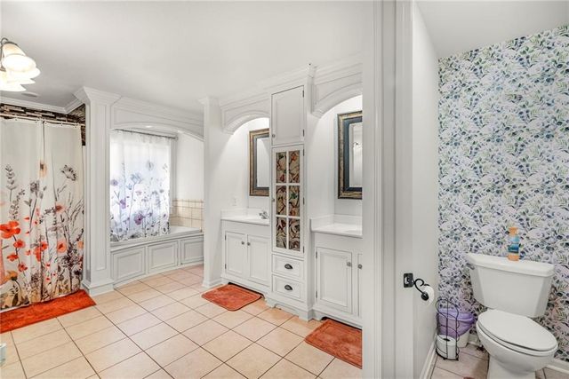 4007 Bennington Drive, St Joseph, MO 64506