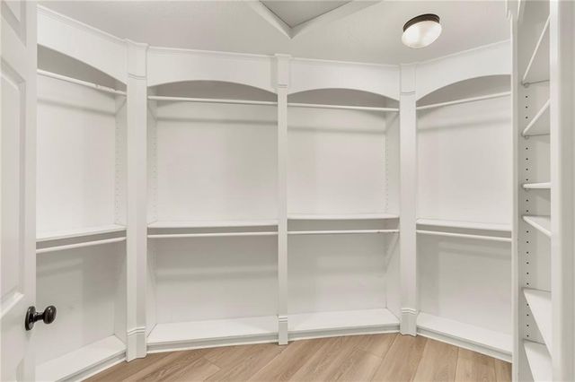 4007 Bennington Drive, St Joseph, MO 64506