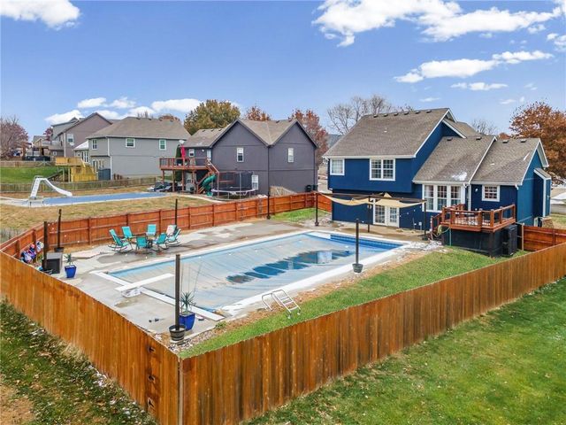 4007 Bennington Drive, St Joseph, MO 64506