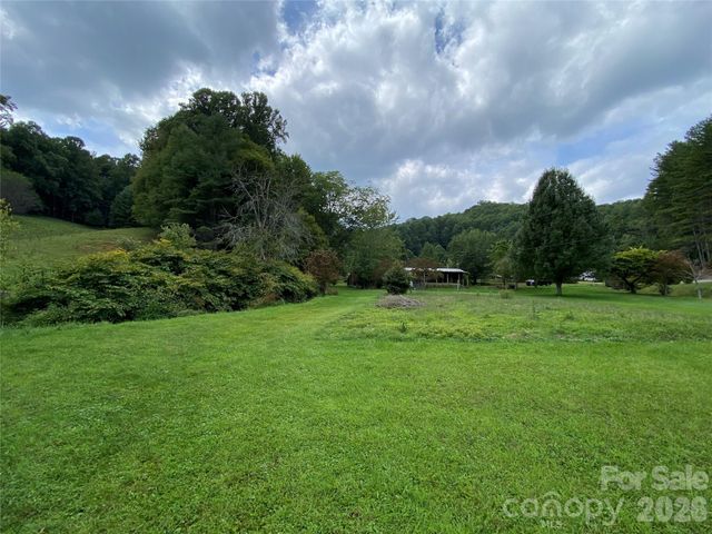 111 Hensley Branch Road, Burnsville, NC 28714