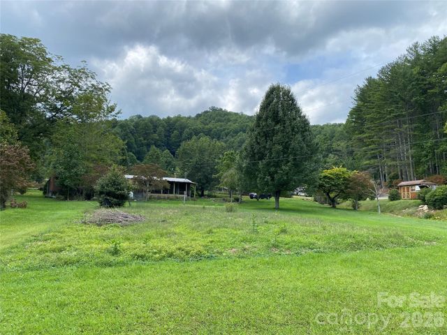 111 Hensley Branch Road, Burnsville, NC 28714