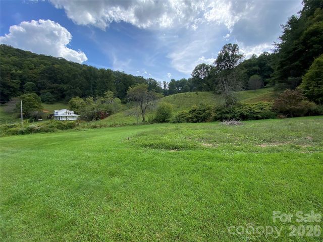 111 Hensley Branch Road, Burnsville, NC 28714