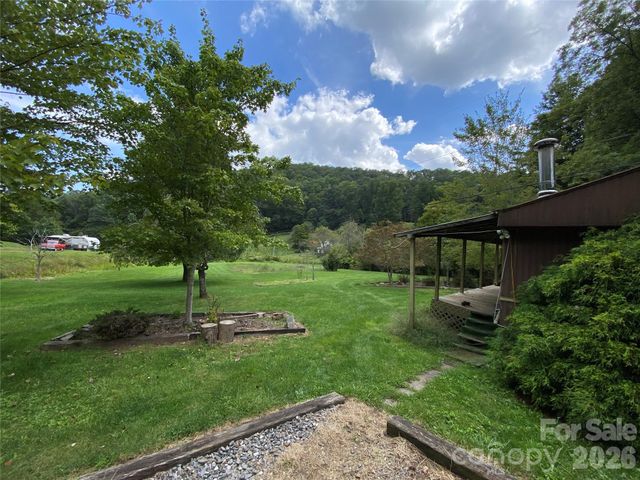 111 Hensley Branch Road, Burnsville, NC 28714