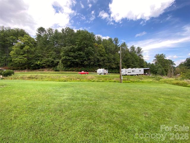 111 Hensley Branch Road, Burnsville, NC 28714