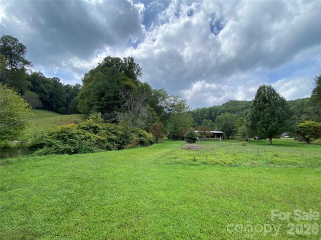 111 Hensley Branch Road, Burnsville, NC 28714