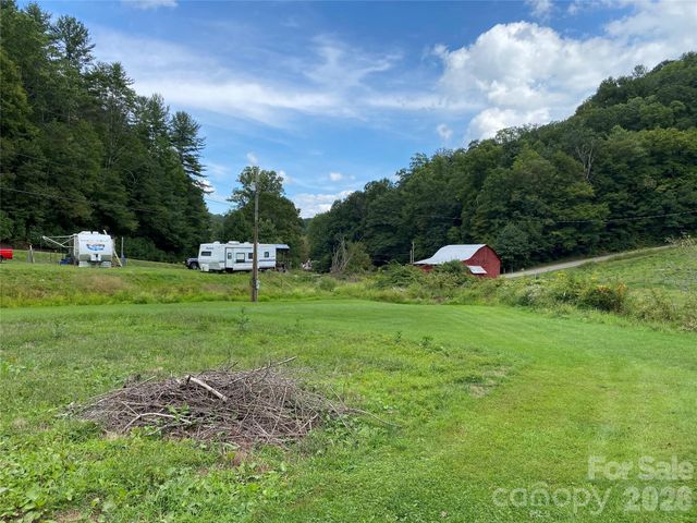 111 Hensley Branch Road, Burnsville, NC 28714