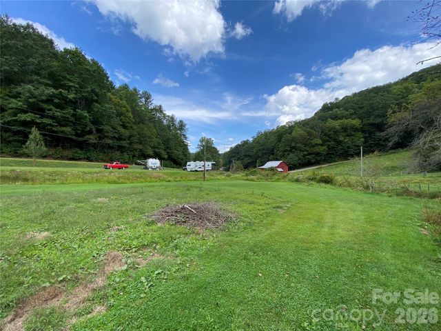 111 Hensley Branch Road, Burnsville, NC 28714