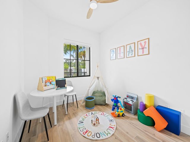 1421 SW 23rd Court, Fort Lauderdale, FL 33315