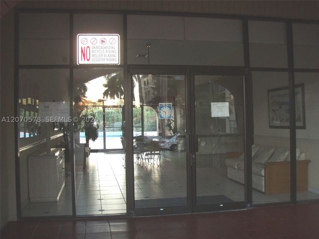 6980 NW 186th St 3-522, Hialeah, FL 33015