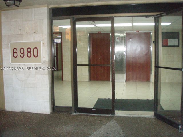 6980 NW 186th St 3-522, Hialeah, FL 33015
