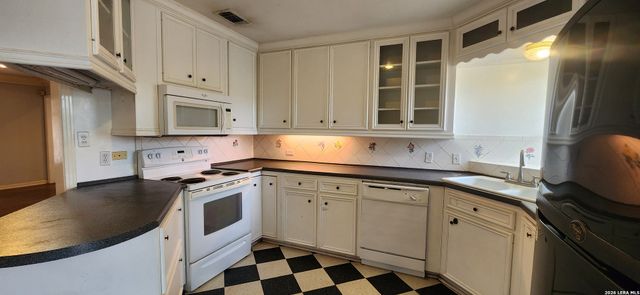 417 vandiver, Terrell Hills, TX 78209