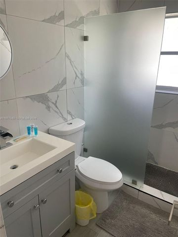 230 NE 2nd Pl, Dania Beach, FL 33004