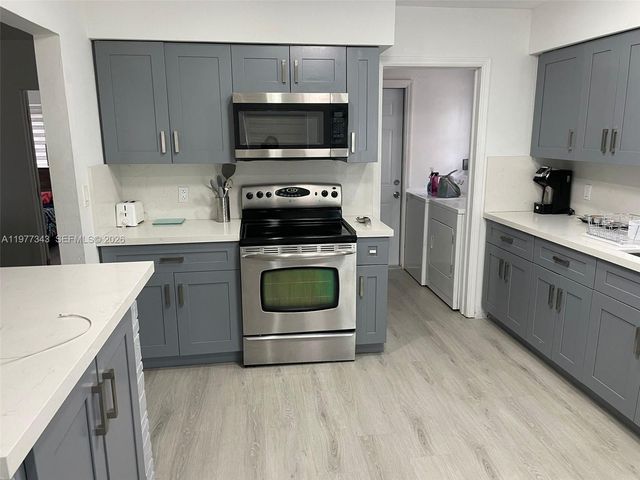 230 NE 2nd Pl, Dania Beach, FL 33004