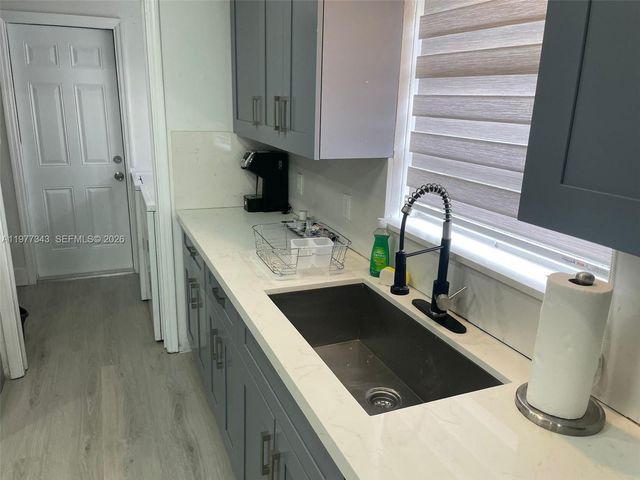 230 NE 2nd Pl, Dania Beach, FL 33004