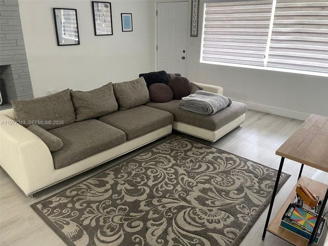 230 NE 2nd Pl, Dania Beach, FL 33004