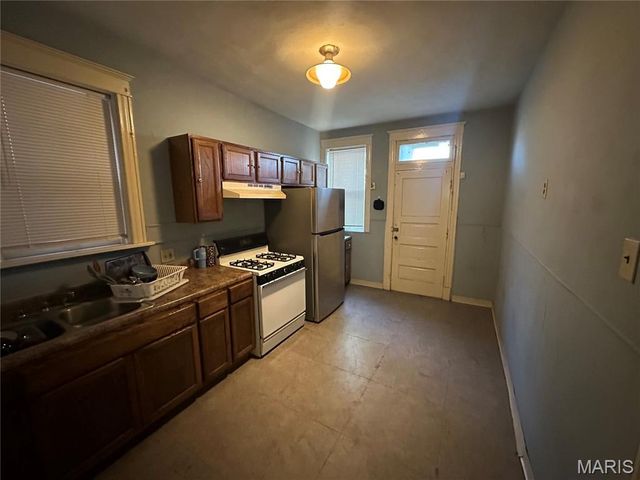 3624 N Taylor Avenue, St Louis, MO 63115