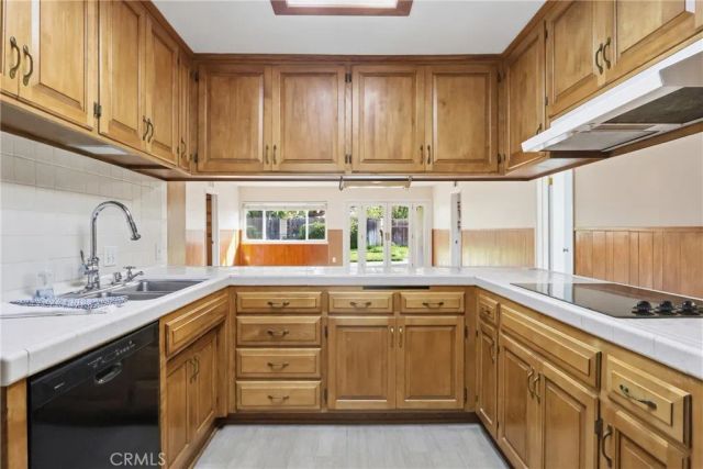 1736 Sumner, Claremont, CA 91711