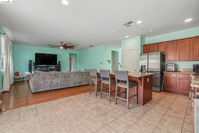 618 Poplar Ct, Oakley, CA 94561